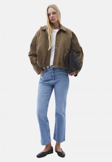 Прямые джинсы