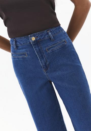 Клешеные джинсы