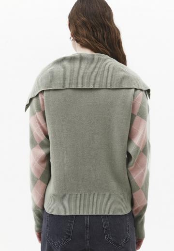 Пуловер с воротником поло