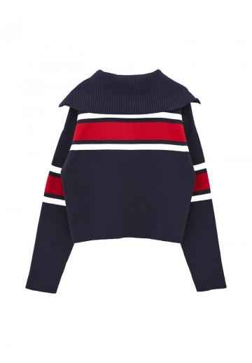 Пуловер в полоску