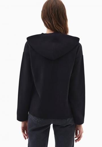 Пуловер с капюшоном