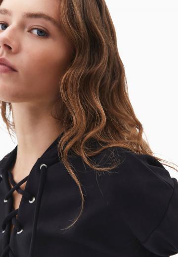 Пуловер с капюшоном