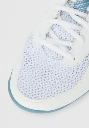 Кроссовки для зала