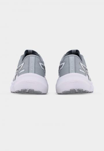 Беговые кроссовки