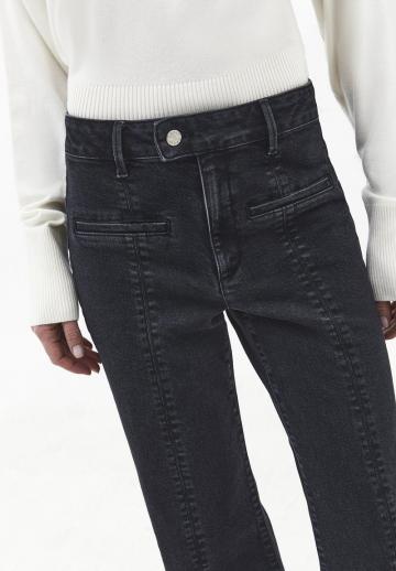 Клешеные джинсы