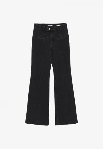 Клешеные джинсы