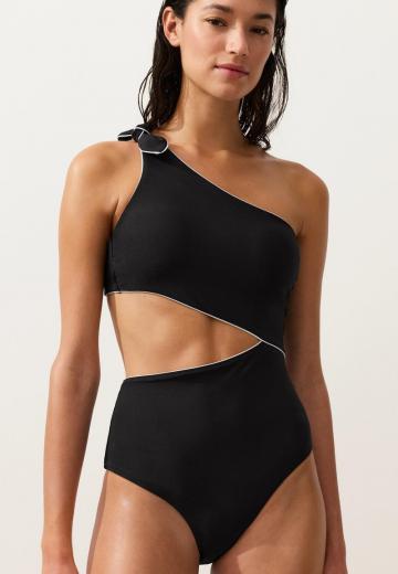 Слитный купальник