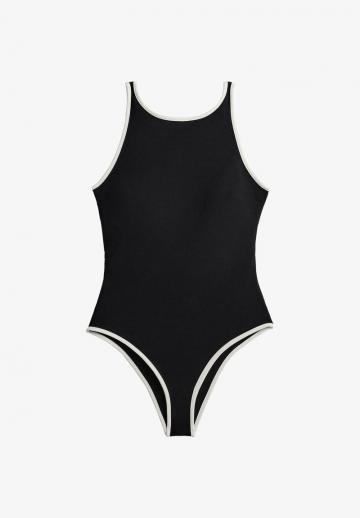 Слитный купальник