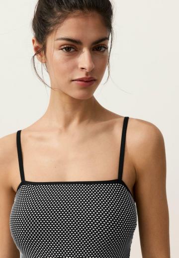 Слитный купальник