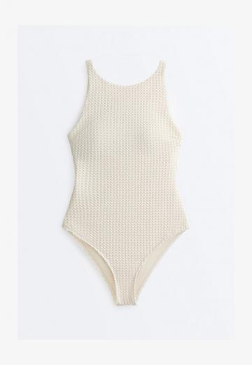 Слитный купальник