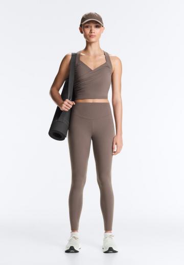 Спортивный топ