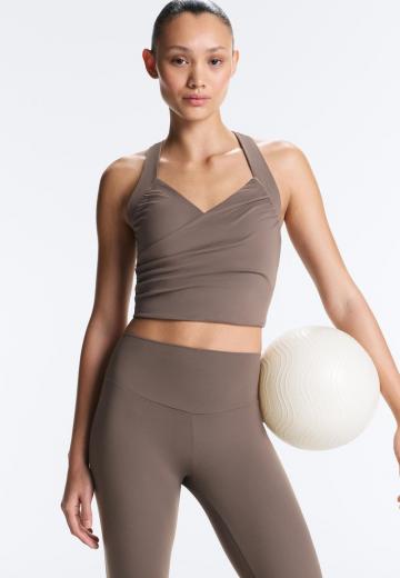 Спортивный топ