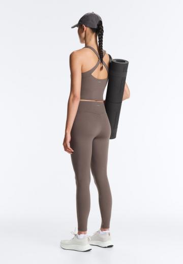 Спортивный топ