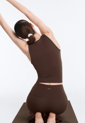 Спортивный топ