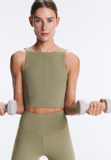 Спортивный топ