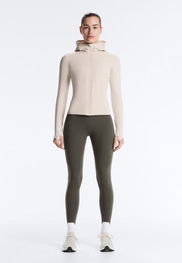 Спортивная куртка