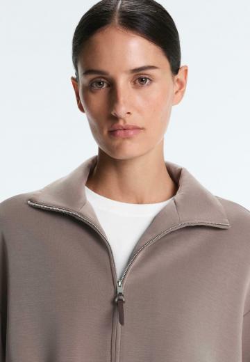 Короткое пальто