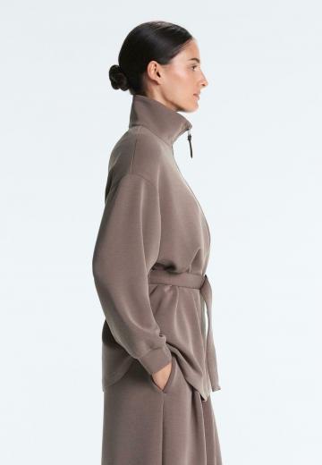 Короткое пальто