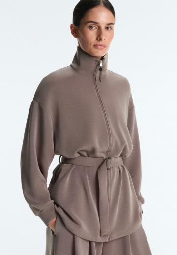 Короткое пальто