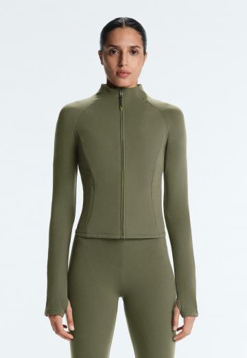 Спортивная куртка