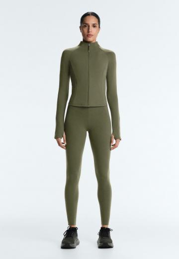 Спортивная куртка