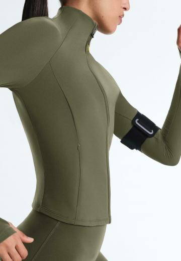 Спортивная куртка