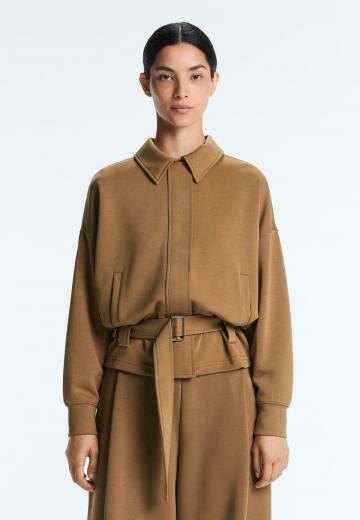 Куртка с накладнымит карманами