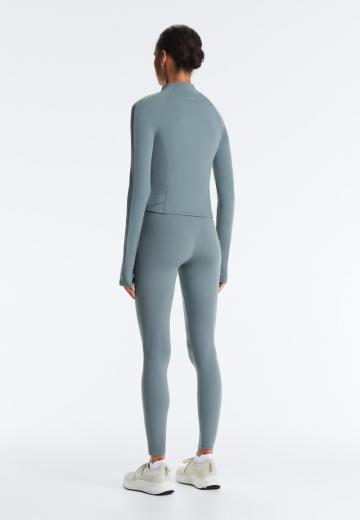 Спортивная куртка