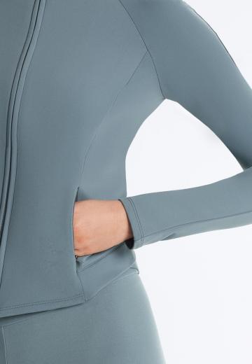 Спортивная куртка