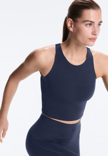 Спортивный топ