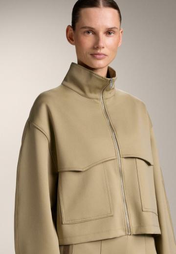 Спортивная куртка