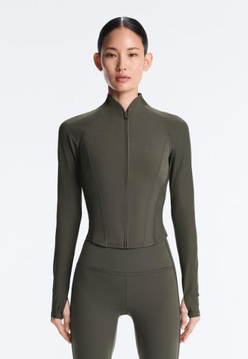 Спортивная куртка