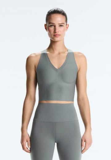 Спортивный топ