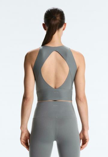 Спортивный топ