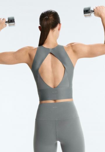 Спортивный топ