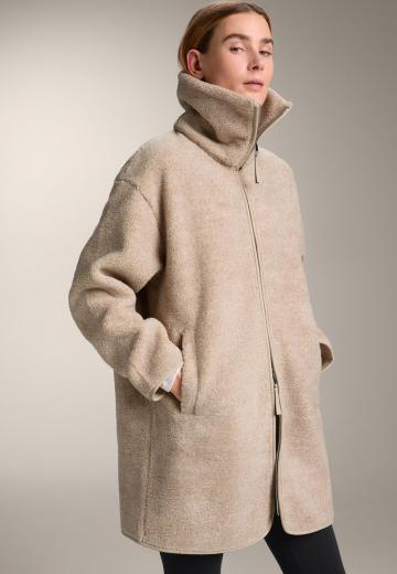 Короткое пальто