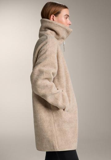 Короткое пальто