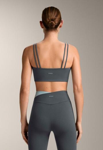 Спортивный бюстгальтер