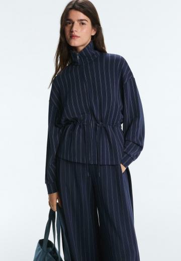 Спортивная толстовка