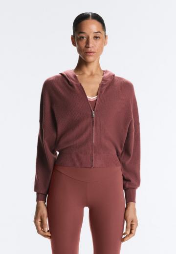 Спортивная толстовка