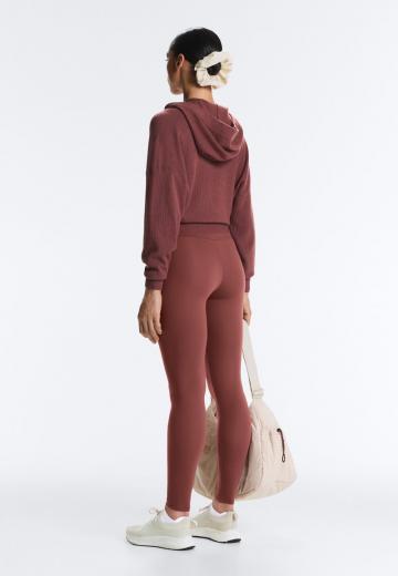 Спортивная толстовка