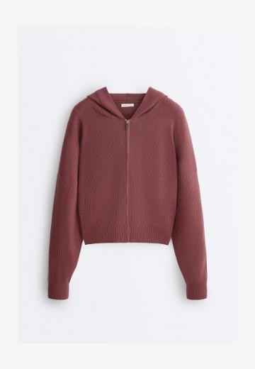 Спортивная толстовка