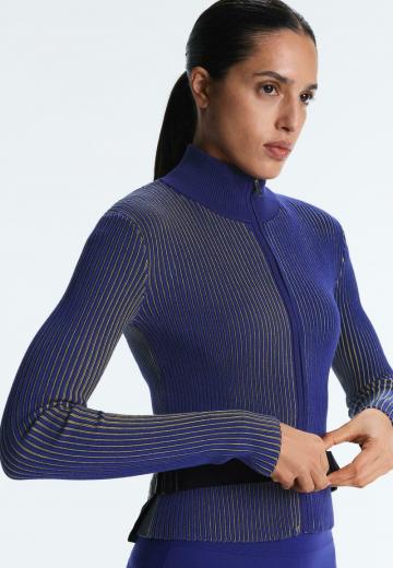 Спортивная куртка