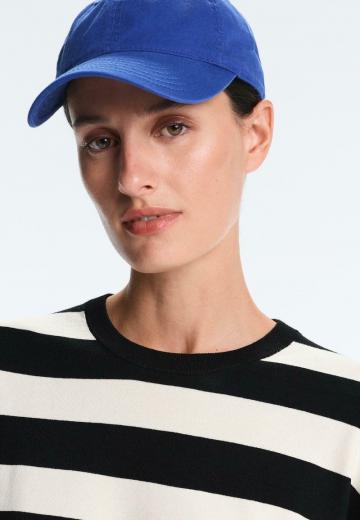 Пуловер в полоску