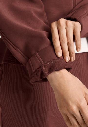 Спортивная толстовка