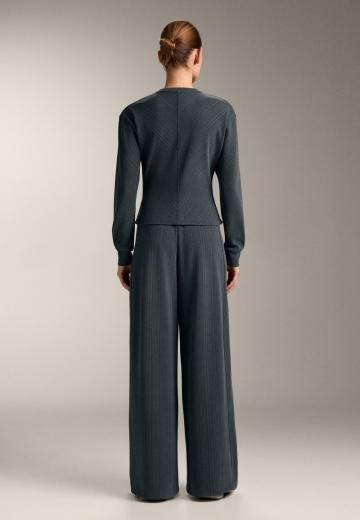 Спортивная толстовка