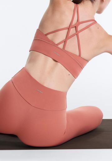 Спортивный бюстгальтер