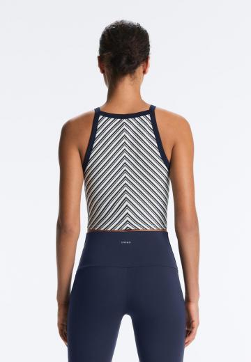 Спортивный топ