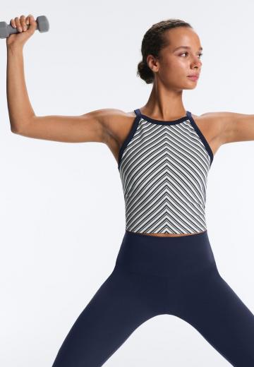 Спортивный топ