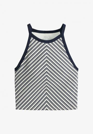 Спортивный топ